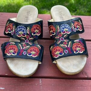 Alegria Linn Embroidered Leather Sandals Black Wedge Clog Size 41